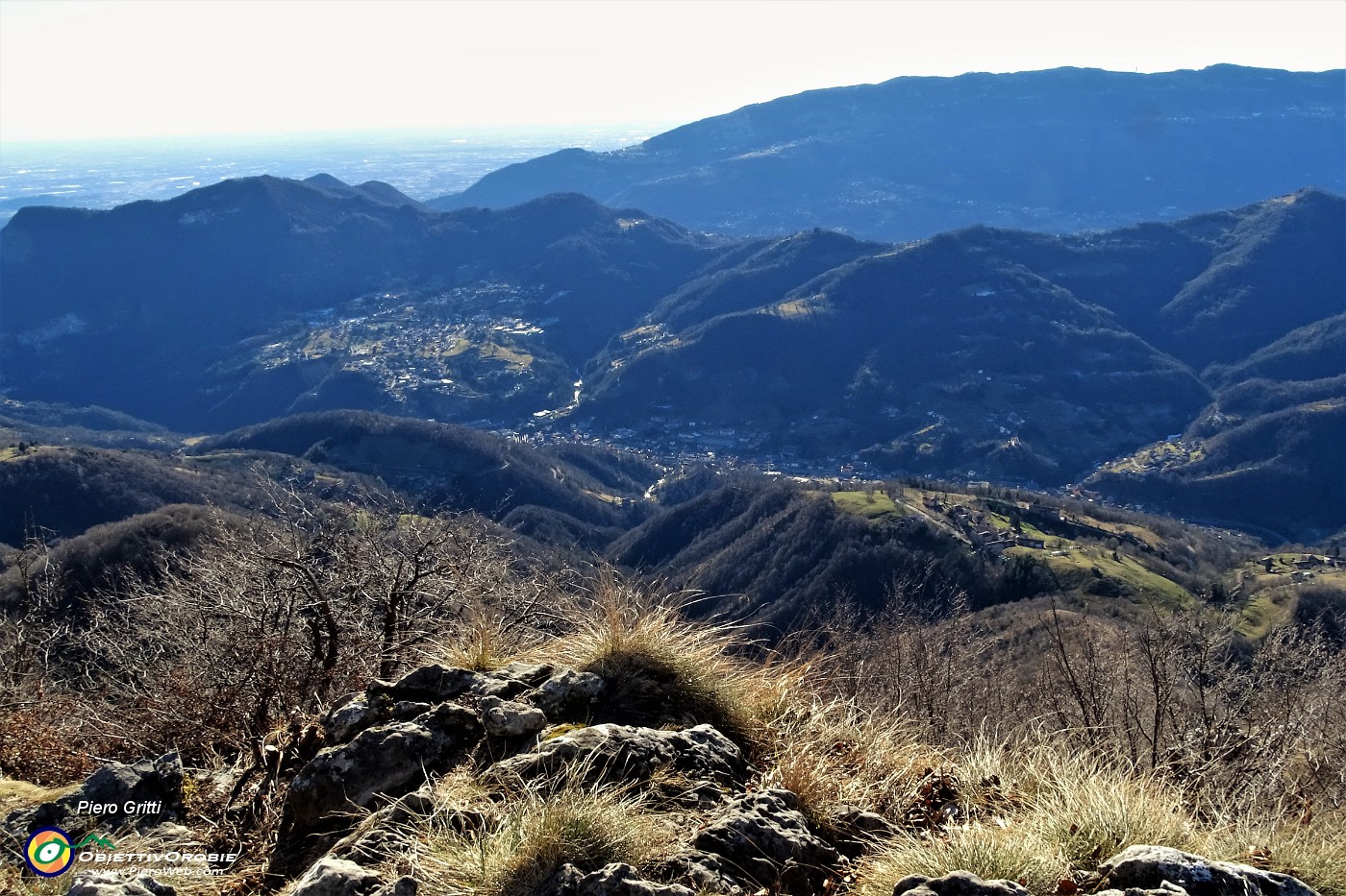 64 Val Brembilla e Linzone sullo sfondo.JPG